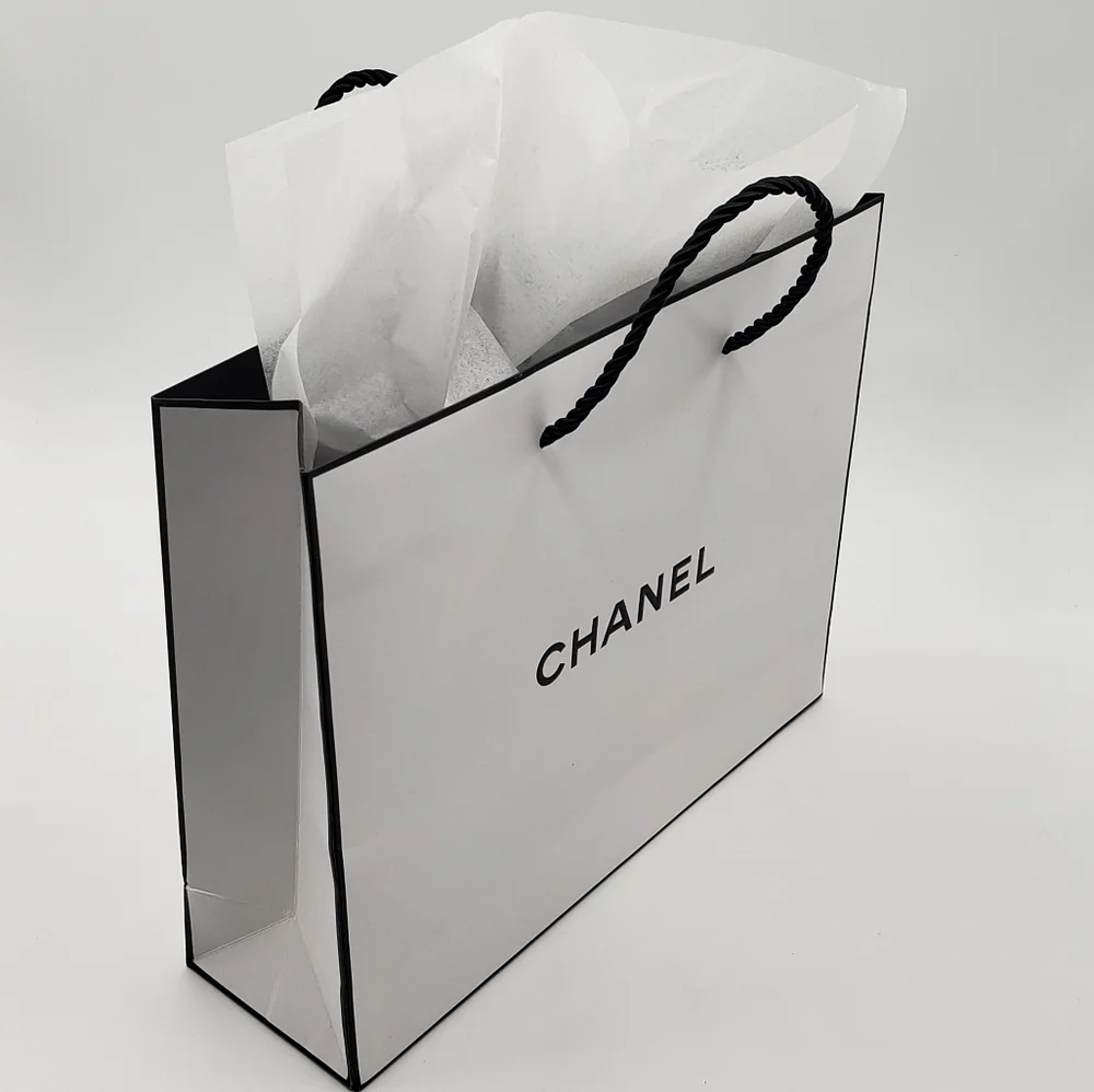 CHANEL Gift Bag